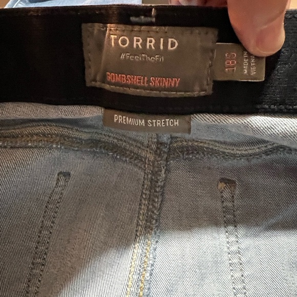 Torrid Light Blue Distressed bombshell skinny jeans - Picture 7 of 9